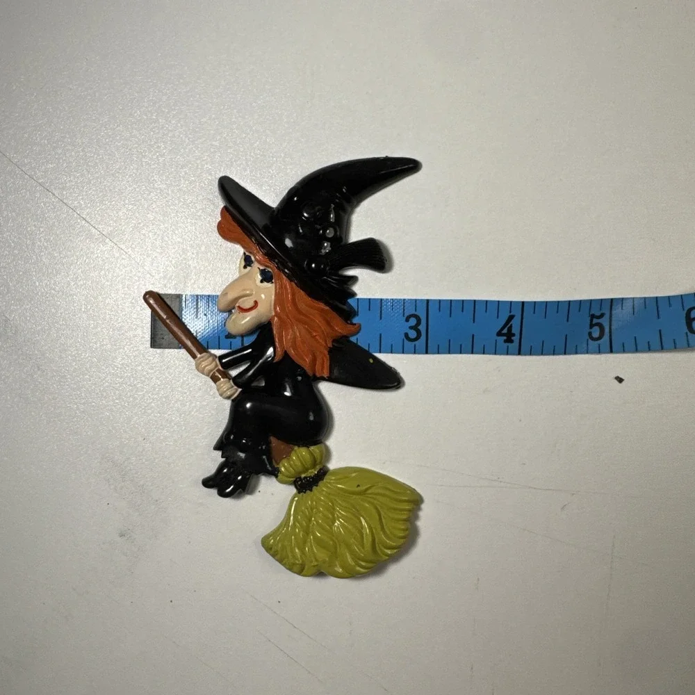 Vintage Halloween Witch on‎ broom Plastic Cake Topper